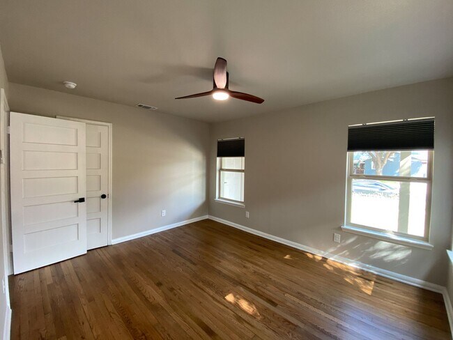 Building Photo - Super Cute, Newly Remodeled, 2bd/1bth hous...