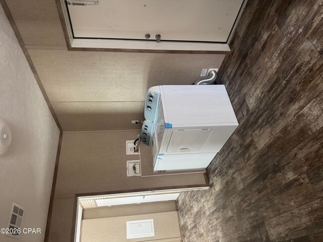 Building Photo - 7640 Liberty Ave