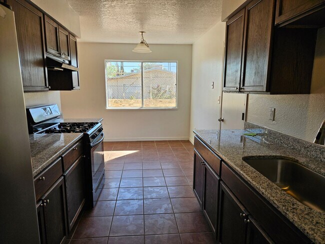 Building Photo - Great home in east El Paso