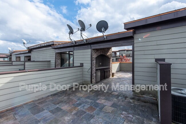 Building Photo - 1199 Huff Rd NW