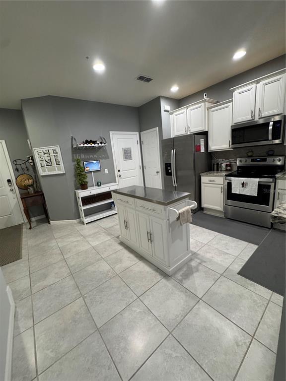 Building Photo - 1148 Pavia Dr