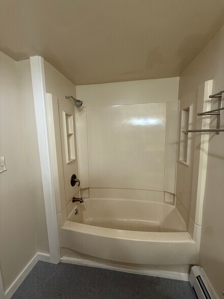 Building Photo - 314 E Dewart St