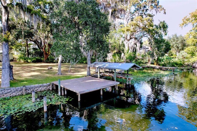 Building Photo - 1601 Riverhills Dr