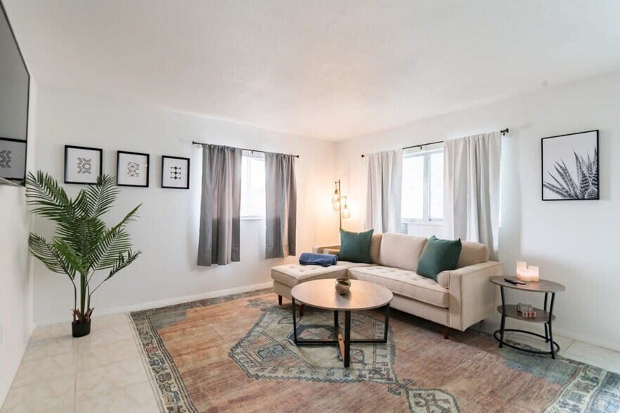 Primary Photo - 505 Fillmore Ave