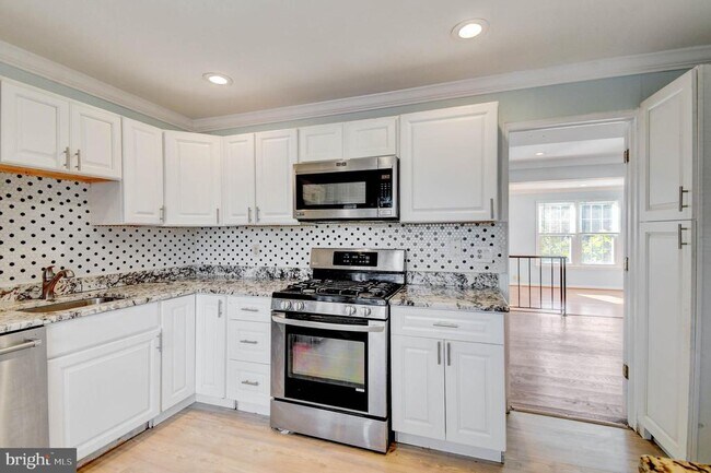 Building Photo - 4472 Ruggles Ct