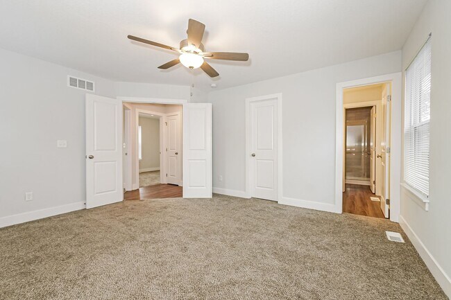 Building Photo - NEW PRICE!!!  Don't miss out.