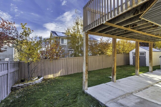 Building Photo - 6924 Chippewa Dr