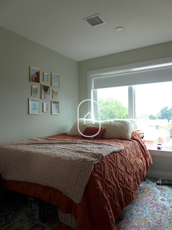 Building Photo - 240 Old Colony Ave