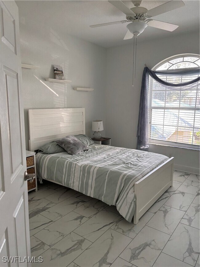 Building Photo - 1270 Shady Rest Ln