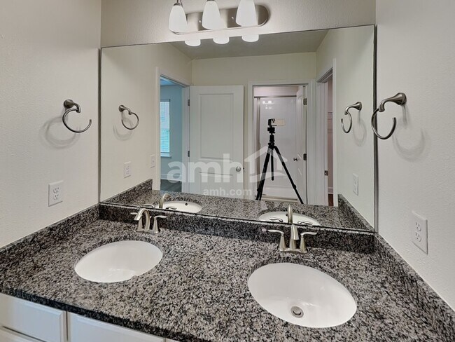 Building Photo - 2900 Calebs Cove Way