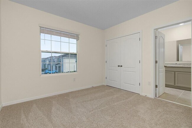 Building Photo - 2206 Tay Wes Dr