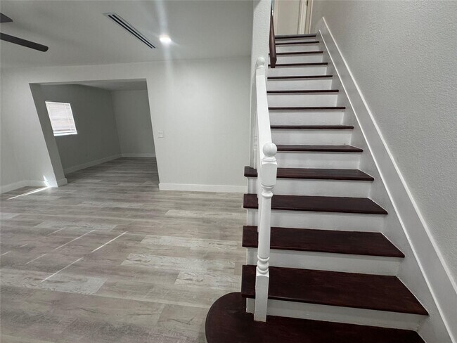 Building Photo - 4551 NW 12th St