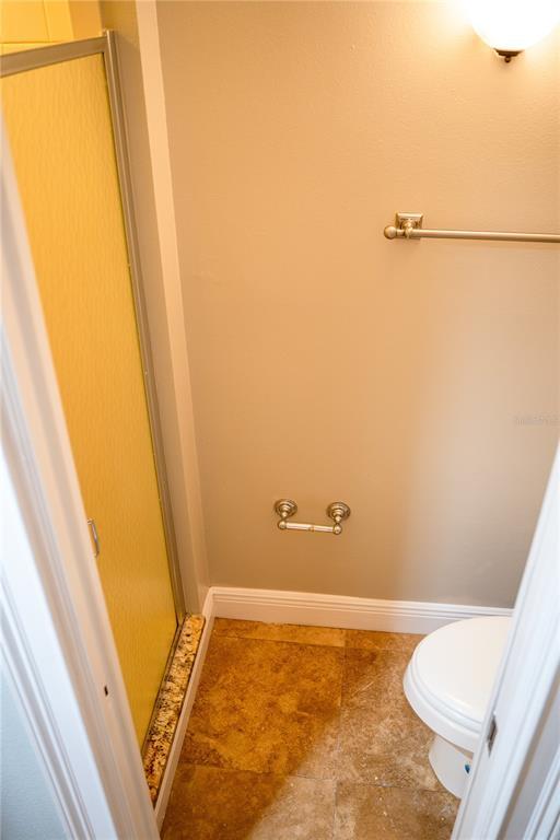 Building Photo - 1 Beach Dr SE