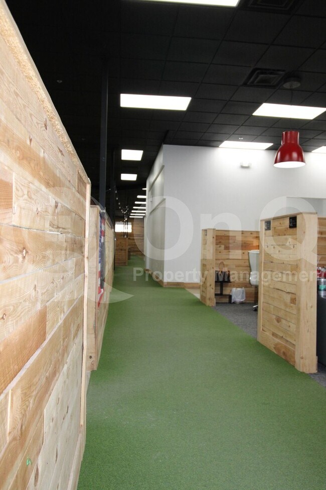 Building Photo - 11155 N 82nd Dr