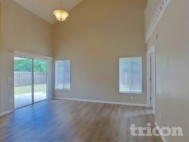 Building Photo - 1330 Gangplank Dr
