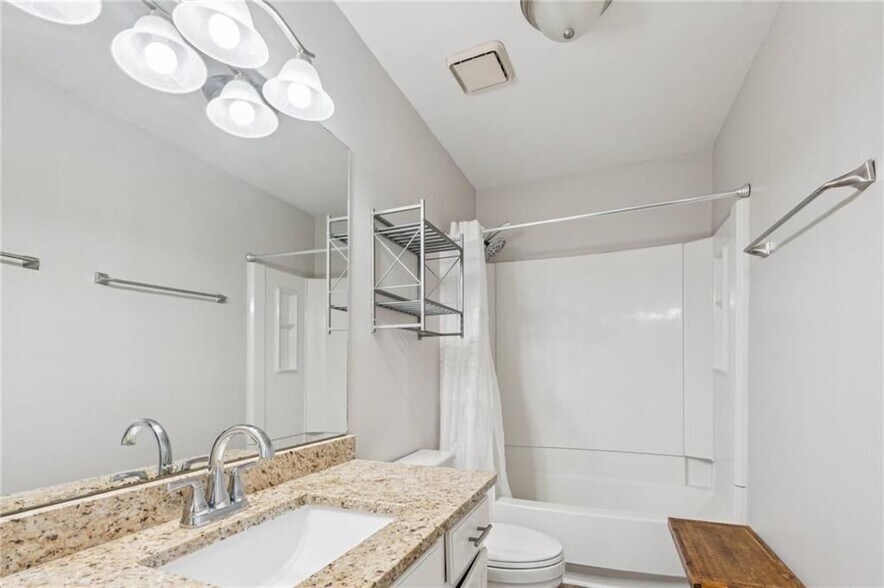 Building Photo - 2926 Webb Bridge Rd