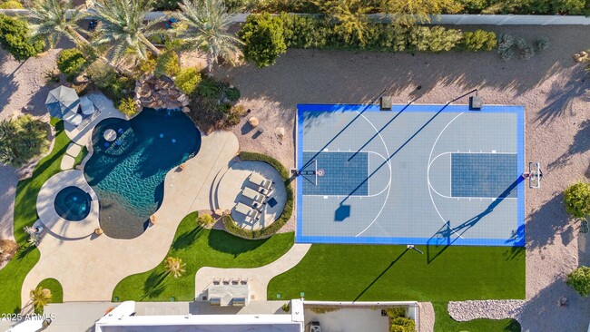 Building Photo - 7610 N Mockingbird Ln