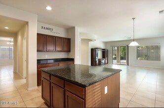 Building Photo - 6328 W Victory Way