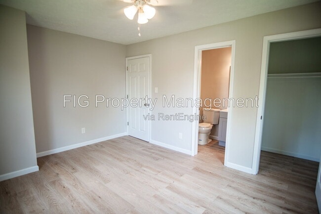 Building Photo - 607 Hillview Rd