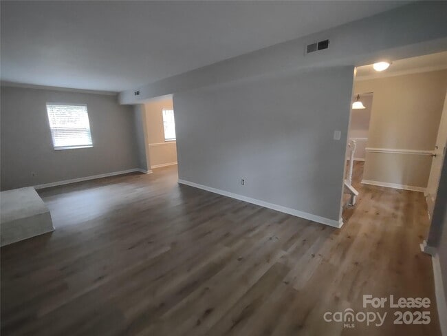 Building Photo - 11523 5 Cedars Rd