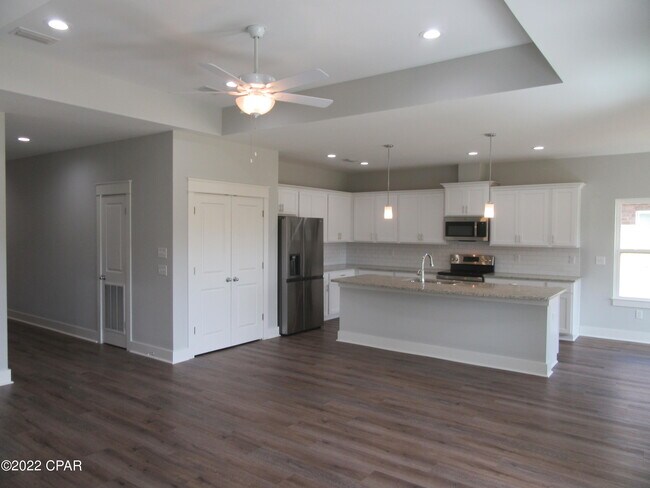 Building Photo - 154 Drews Ln