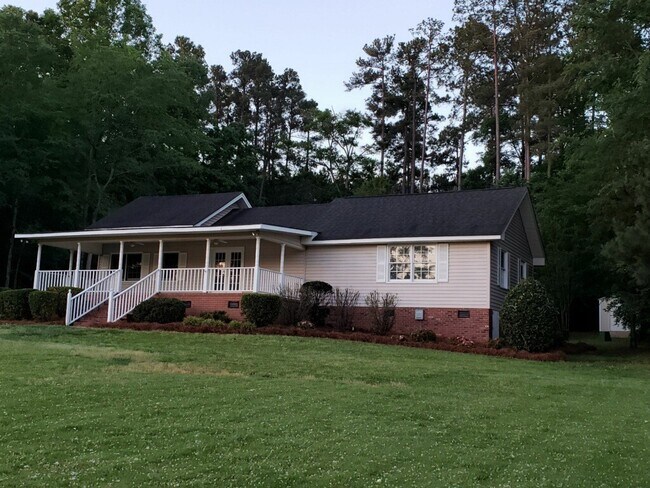 Building Photo - 4640 Allison Creek Rd