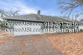 Building Photo - Move-in ready!!