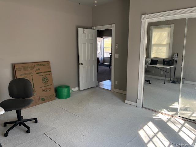 Building Photo - 6 Sycamore Ln