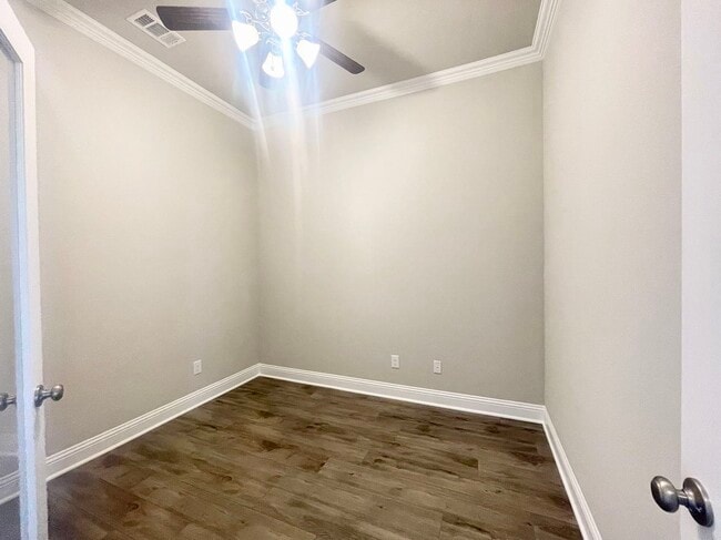 Building Photo - 3002 Pronghorn Dr