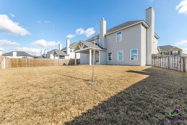 Building Photo - 233 Shoshone Cir