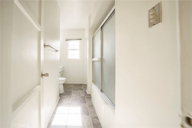 Building Photo - 5446 Columbus Ave