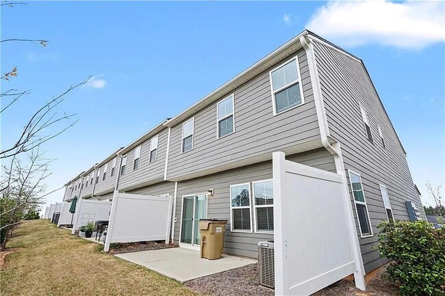 Building Photo - 136 Salt Lk Ln