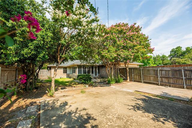Building Photo - 501 Dogwood Dr