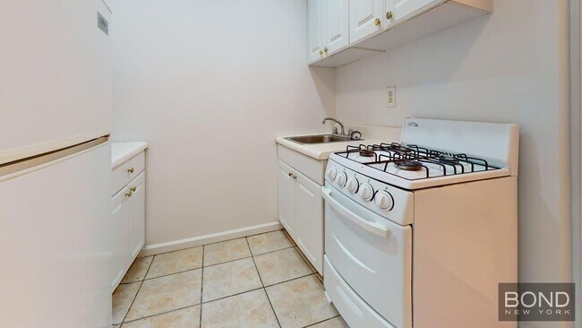 Floorplan - 330 East 74th Street
