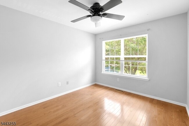 Building Photo - 418 Dalton Ct