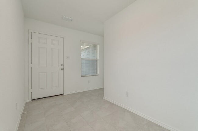 Building Photo - 7709 Lindheimer Ln