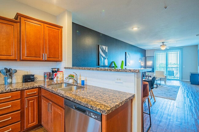 Building Photo - 1275 E University Dr