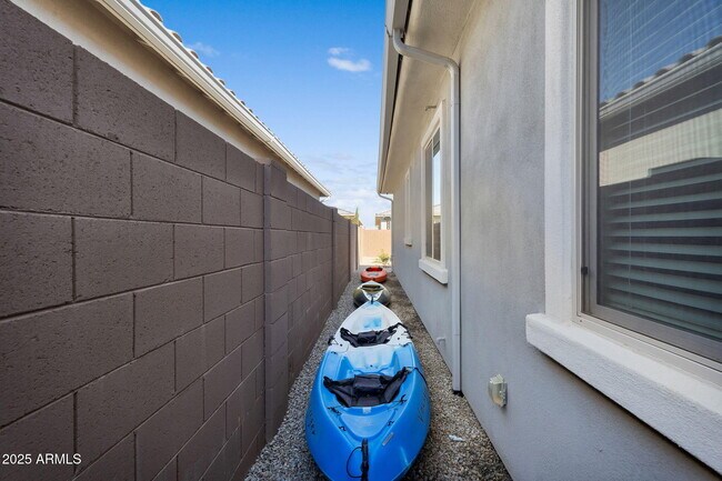 Building Photo - 866 W Flatiron Trl