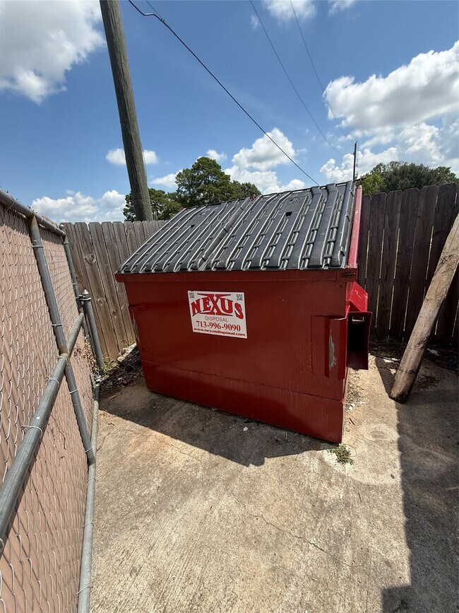 Building Photo - 1414 East Ave