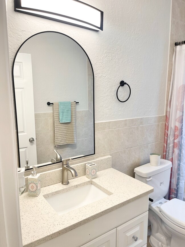 Building Photo - 2402 W Cleveland St