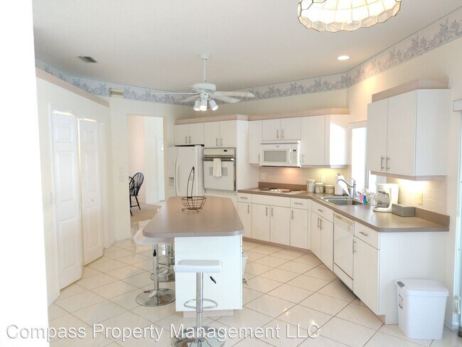 Building Photo - 3 br, 2.5 bath House - 1578 Vermeer Drive