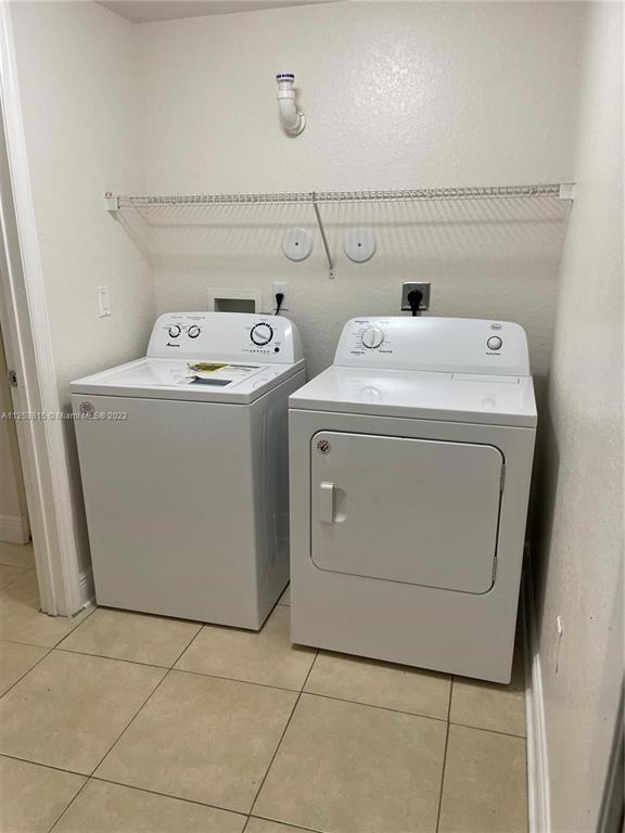 Building Photo - 6312 W Sample Rd