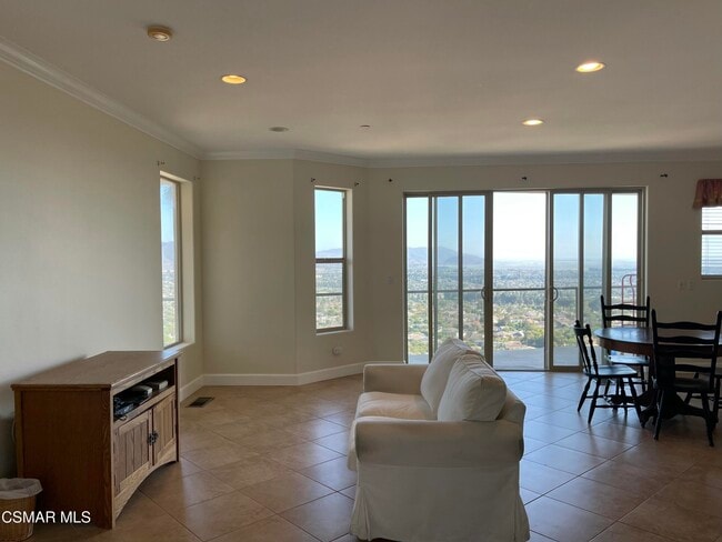 Building Photo - 660 Ocean View Dr