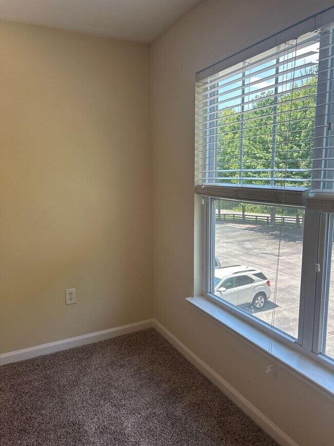 Building Photo - 05-205 Sun