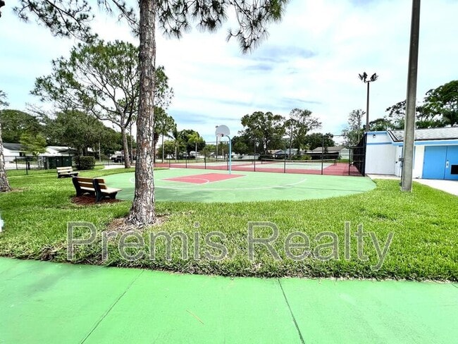 Building Photo - 123 Loblolly Ct