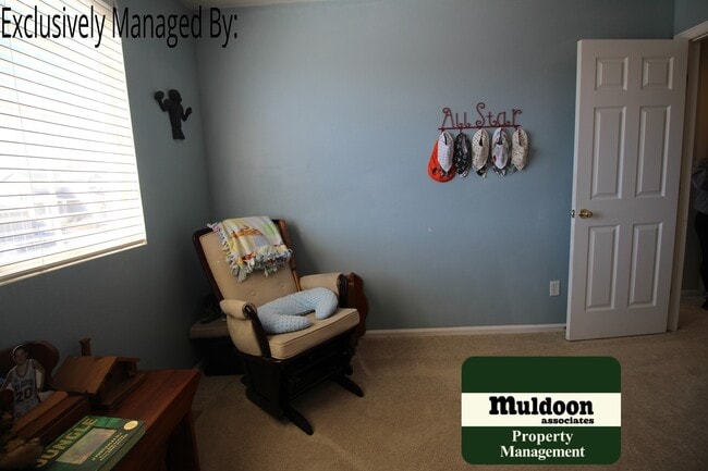 Building Photo - Beautiful 3 bedroom home that includes a f...