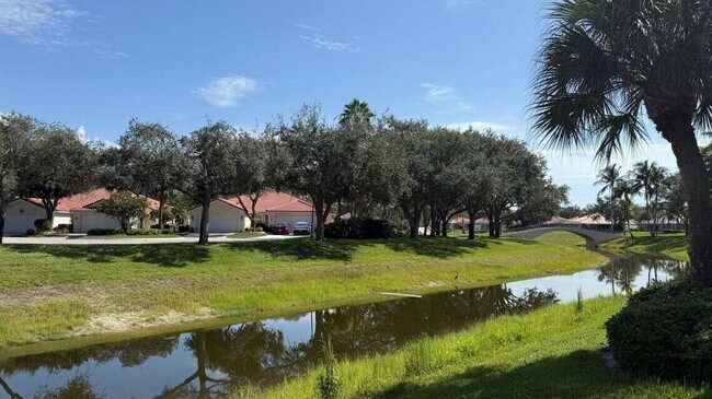 Building Photo - 7701 Pine Island Way