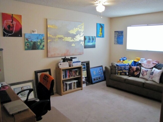 Building Photo - 3BR/2BA w/ central A/C in Sierra Vista, AZ