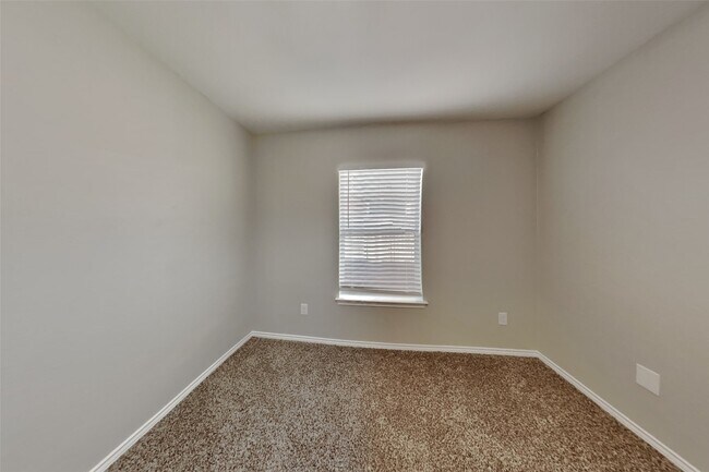 Building Photo - 3707 Cane Lake Dr