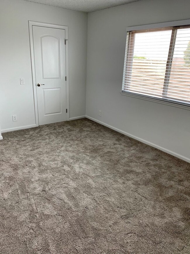 Building Photo - Upgraded Carpinteria Townhome- Great Commu...